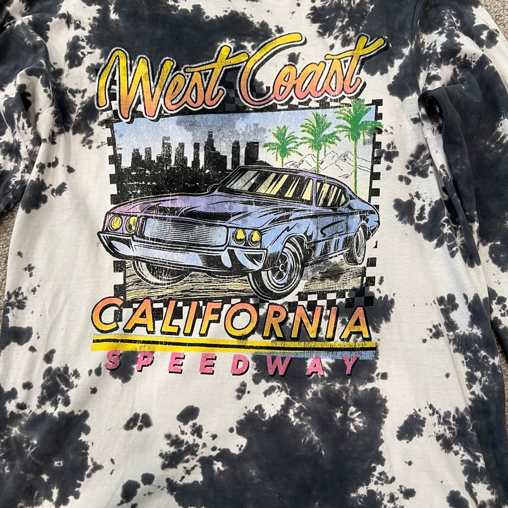 Tilly’s long sleeve tee.